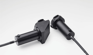 Collimator Orientation Options: Right angle LLG to Scope Collimator (left) and Straight through LLG to Scope Collimator (right).